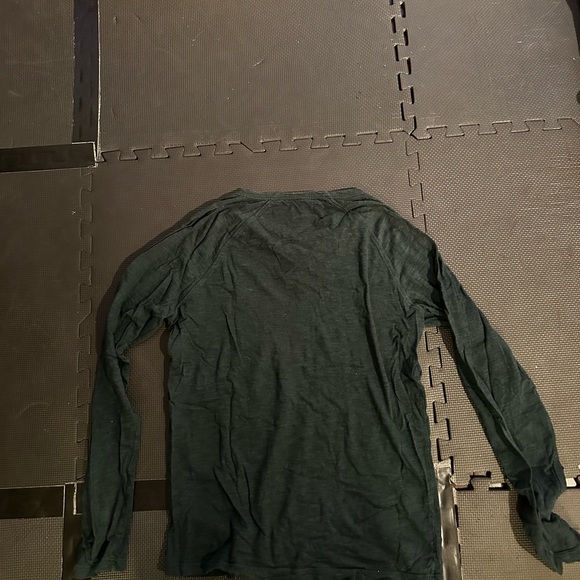 Club Monaco Henley size small green - Picture 2 of 3